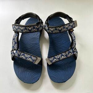 Kids sz 5 TEVA hurricane nice hiking sandals Blue